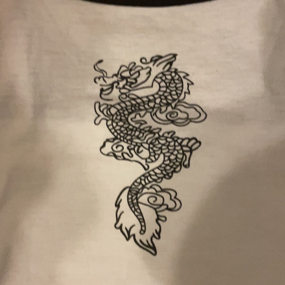 New Without Tags SHEIN White & Black Dragon Crop Top - Picture 5 of 11